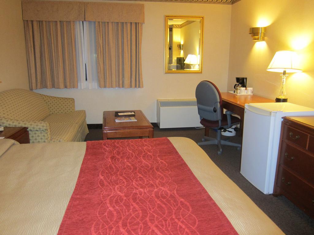 Comfort Inn Meadowvale Mississauga Exterior foto