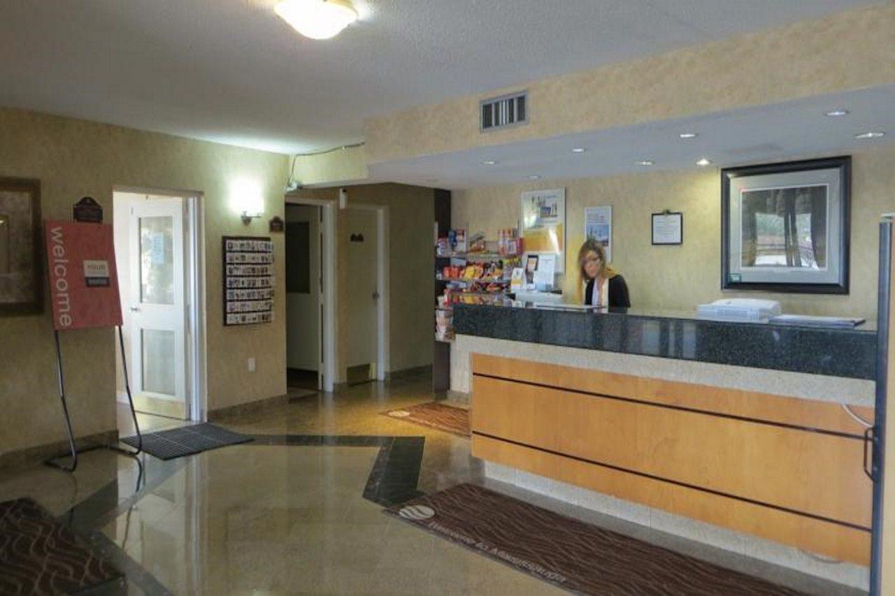 Comfort Inn Meadowvale Mississauga Exterior foto
