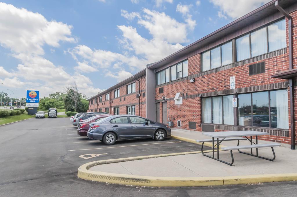 Comfort Inn Meadowvale Mississauga Exterior foto