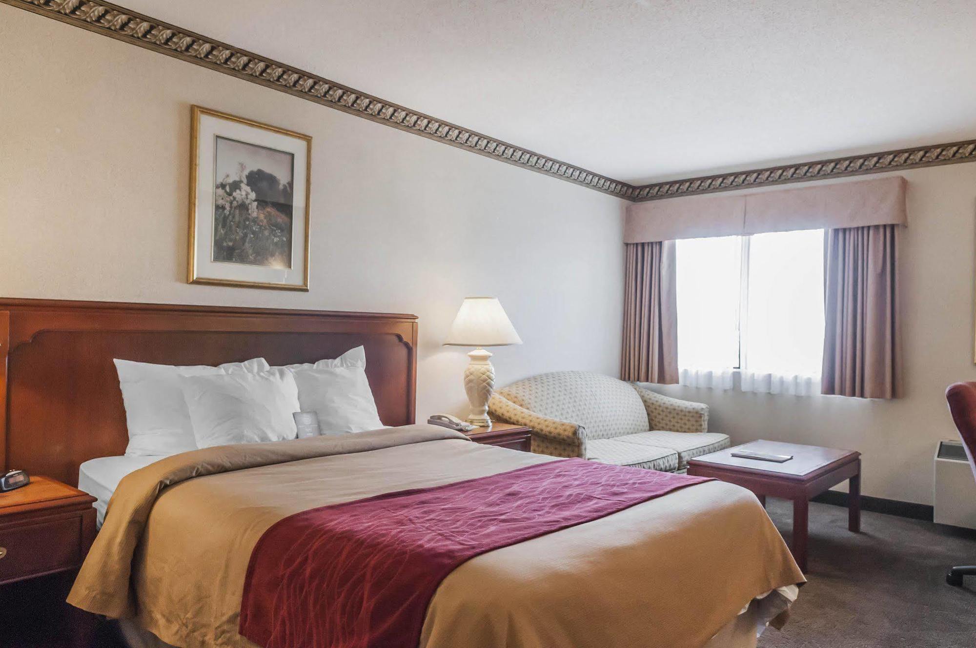Comfort Inn Meadowvale Mississauga Exterior foto